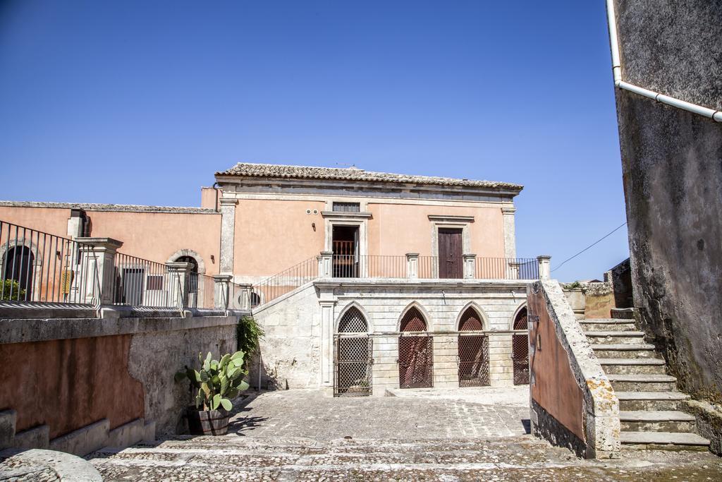 Feudo Bauly Hotel Palazzolo Acreide Exterior foto